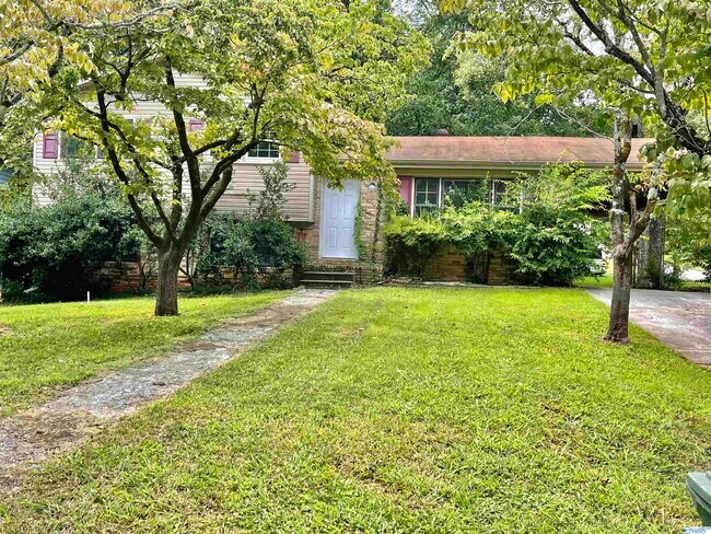 Building Photo - 3117 Wood Valley Dr NW