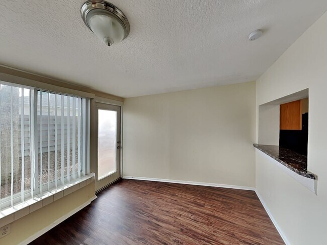 Foto del edificio - 904 Wilmerling Ave