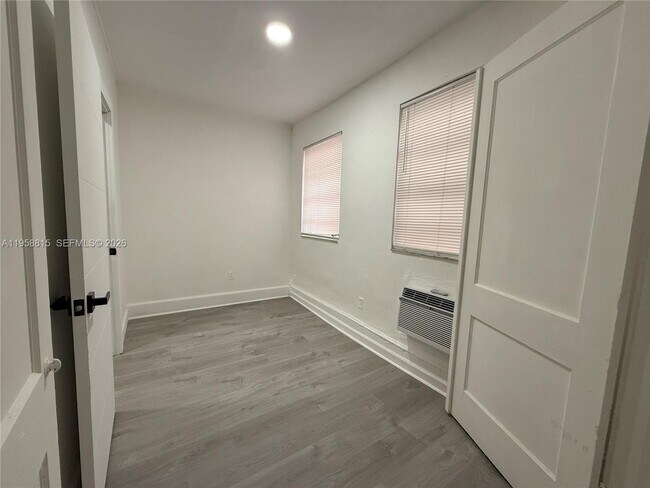 Foto del edificio - 1560 SW 5th St