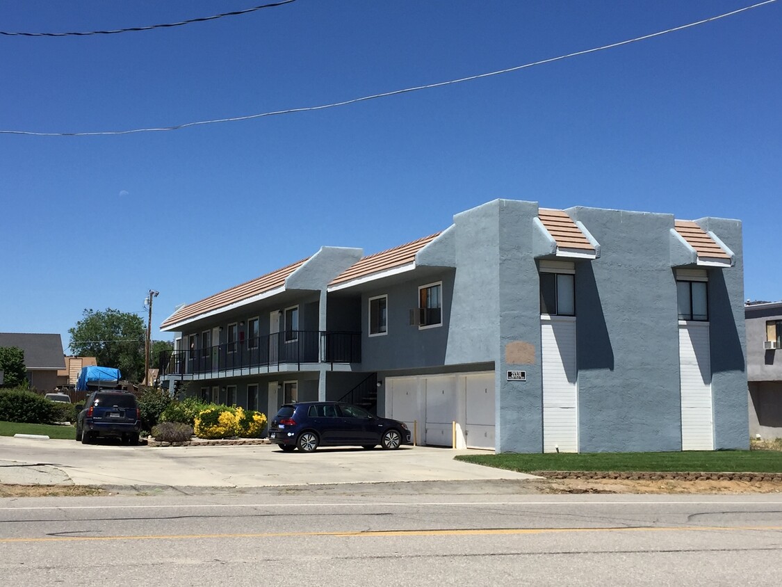 Primary Photo - 21321 Golden Hills Blvd