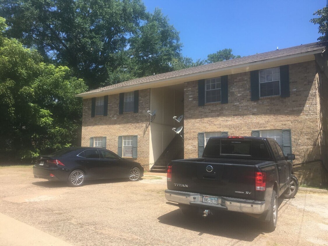 Foto principal - 302 S Green St