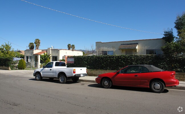Building Photo - 5302-5308 Auckland Ave