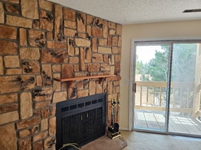 912 Tenderfoot Hill Rd