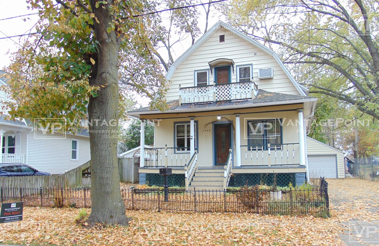 Primary Photo - 1446 Chicago St