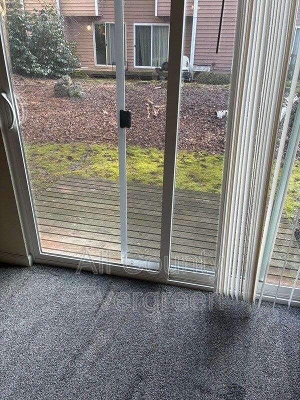 Foto del edificio - 987 26th Pl NE