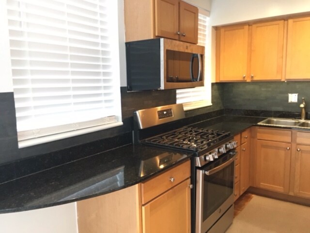 Foto del edificio - 2368 N Elston Ct