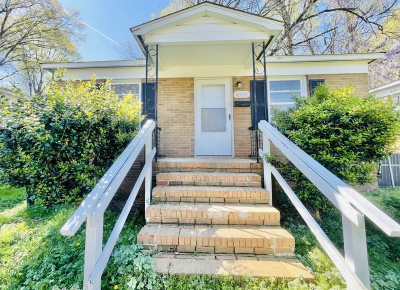Primary Photo - 4519 Wildwood Ave