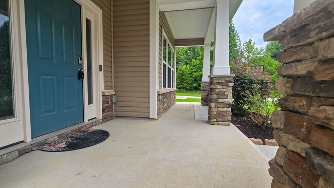 Foto del edificio - 489 Green Arbor Ln