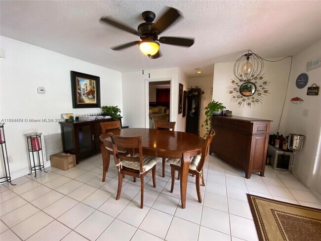 Building Photo - 16852 SW 148th Ave