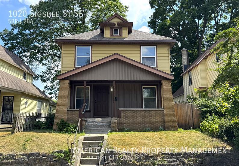 Primary Photo - 1020 Sigsbee St SE