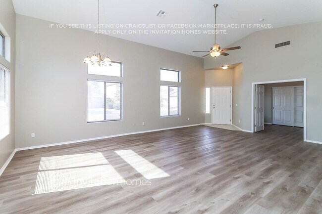 Foto del edificio - 14459 N 87th Dr