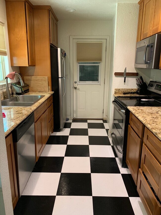 Photo - 3050-3050 Watt Ave Apartment