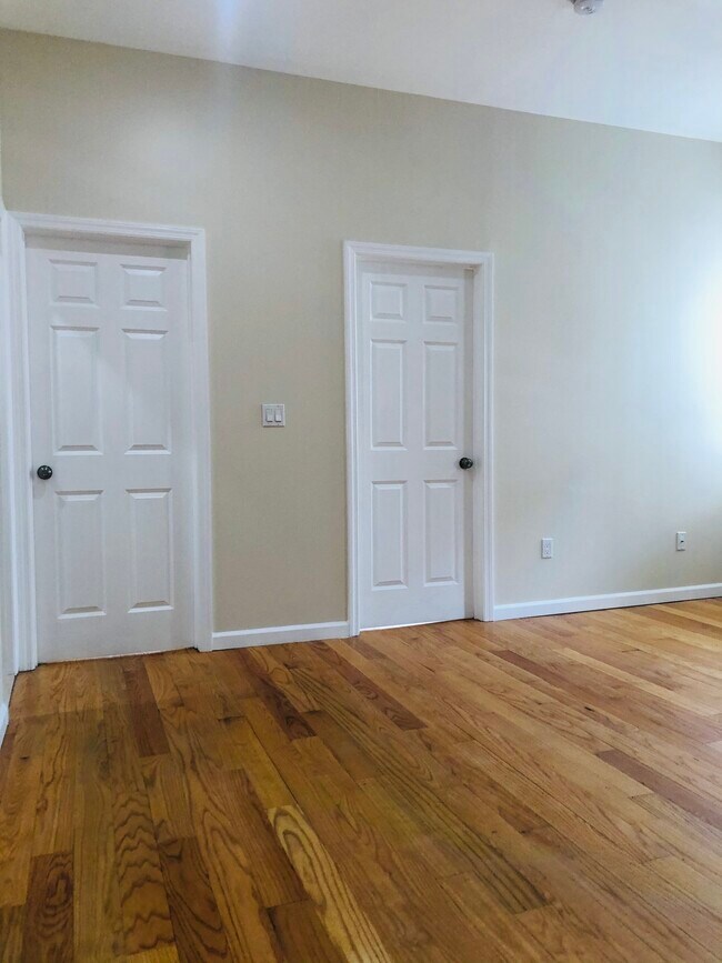 Sala de estar - 73 Main St