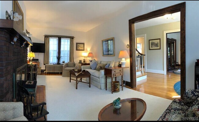 Foto del edificio - 47 Edge Park Ave