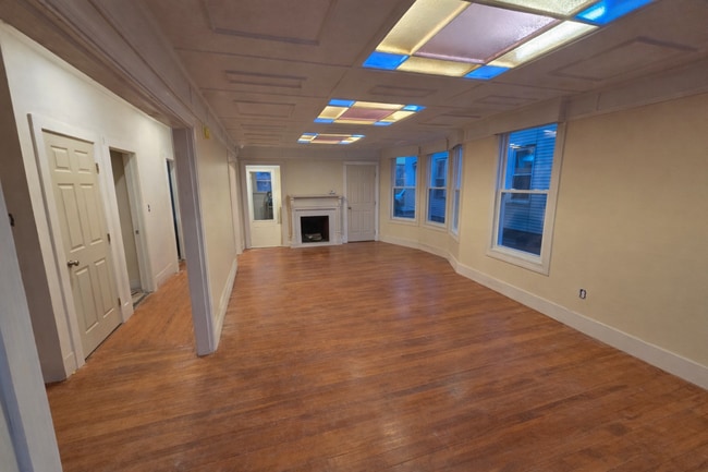 Building Photo - 146 Park Ave