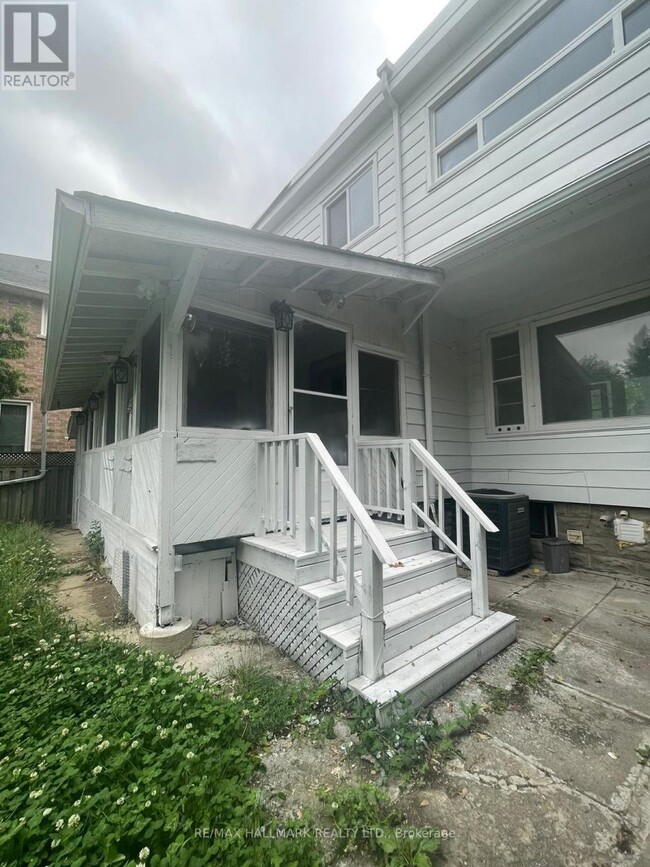 Building Photo - 209 Pleasant Ave