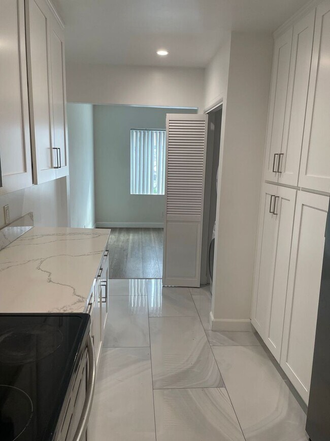 Foto del interior - Elm Luxury Investments LLC