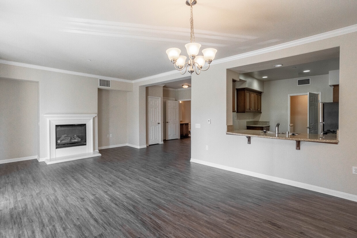 Photo - Raincross Promenade Apartments