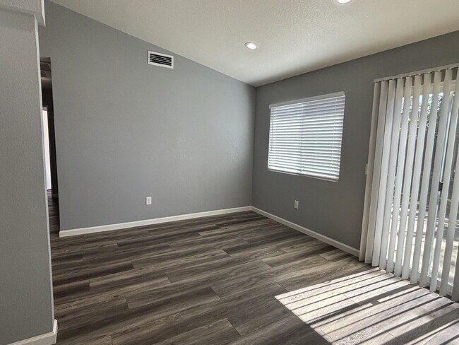 Foto del edificio - Cute, Well Maintained 3 Bedroom Home