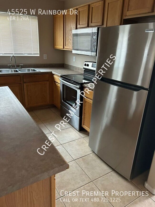 Foto del edificio - 45525 W Rainbow Dr