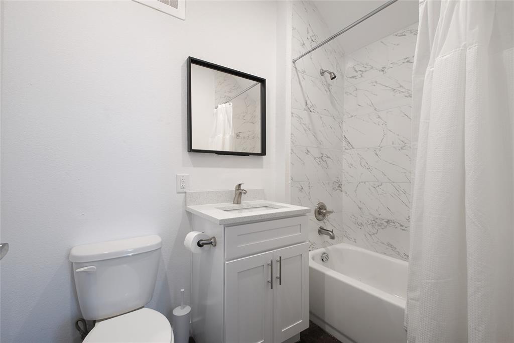 Foto del edificio - 1010 W 26th St