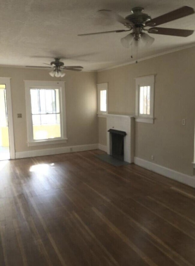 Foto del edificio - 213 Princeton Dr SE