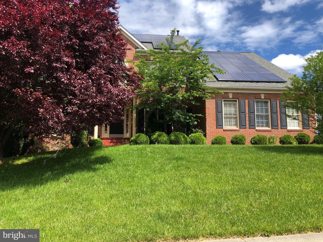 Primary Photo - 6430 Bellevue Pl