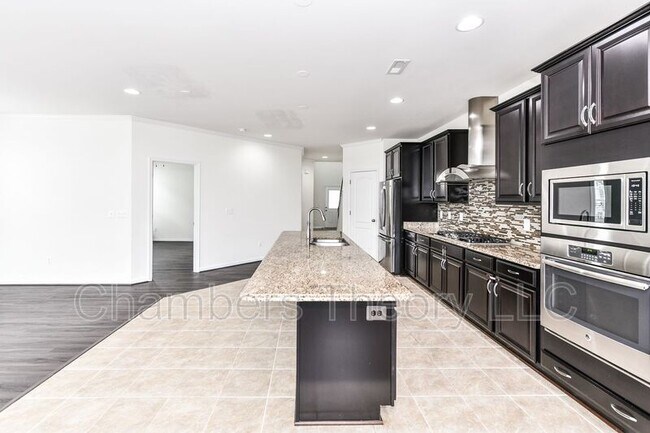 Building Photo - 42471 Benfold Square
