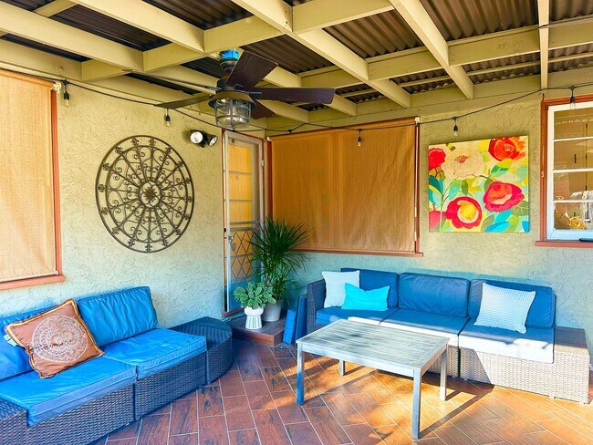 Building Photo - Welcome to your new home located centrally...