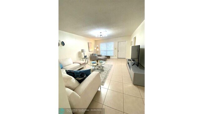 Foto del edificio - 1641 NE 55th St