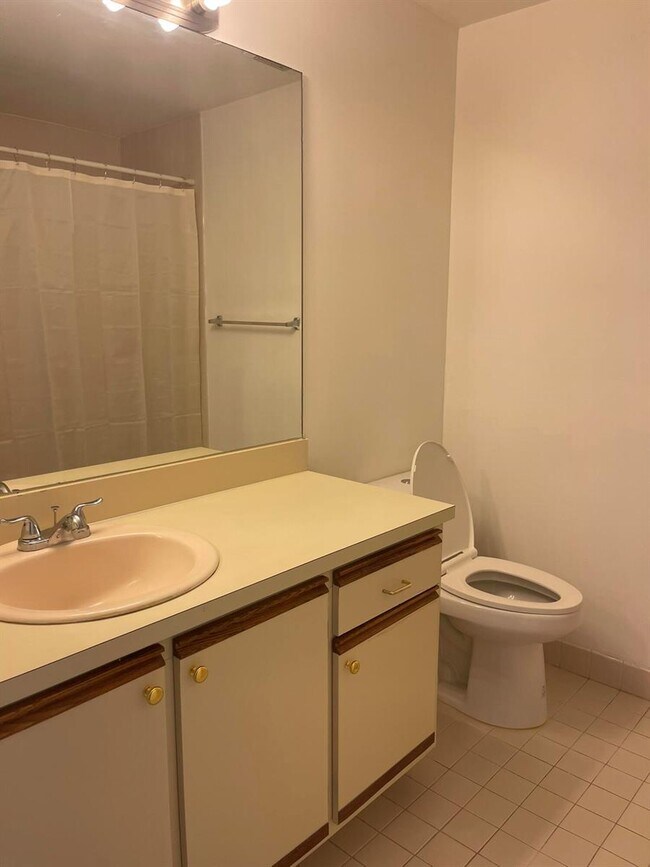 Foto del edificio - 4379 Woodstock Dr