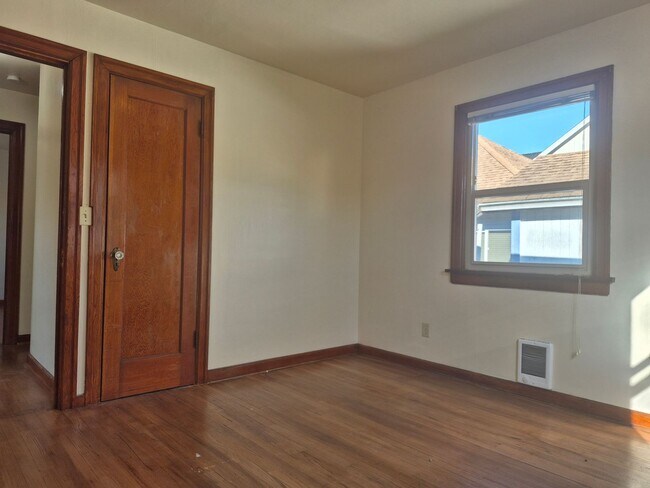 Foto del edificio - Charming 2 Bedroom Duplex