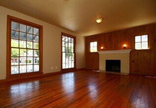 Building Photo - 3600 Kell St