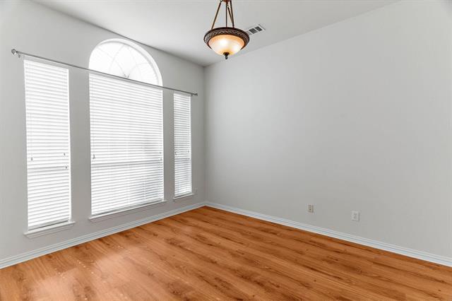 Foto del edificio - 1813 Travis Dr