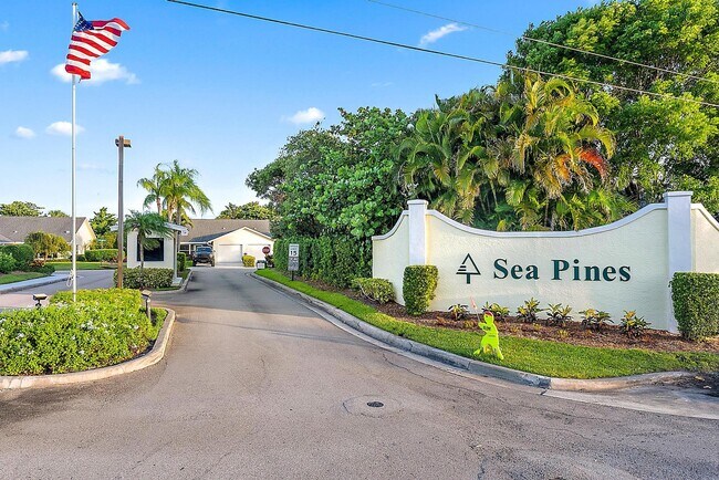 Foto del edificio - 10808 SE Sea Pines Cir