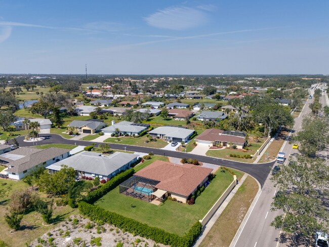 Foto del edificio - 1008 Pine Forest Ct