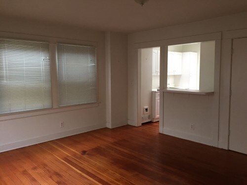 Foto del edificio - 38 1/2 Rose Ave