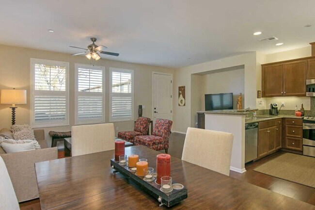 Building Photo - 10648 Village Haven Trail