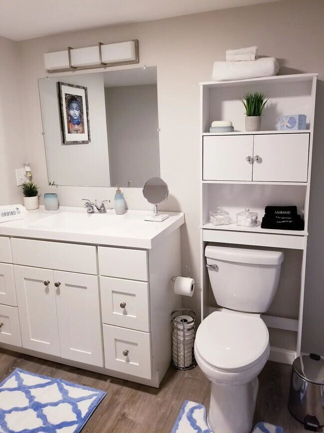 1124 Newport Ave Unit 2, Pawtucket, RI 02861 Room for Rent in