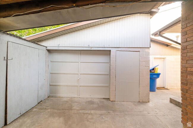 Foto del edificio - 561 Beverly Ave