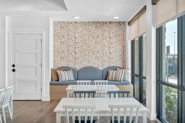 Building Photo - Bridge at Estancia