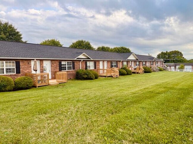 Foto del edificio - 1 Bedroom / 1.5 Bath with Garage in Gray, TN!