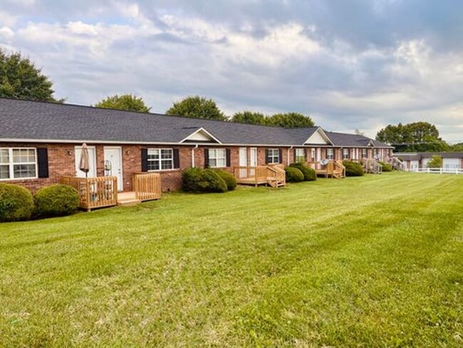 Building Photo - 1 Bedroom / 1.5 Bath with Garage in Gray, TN!