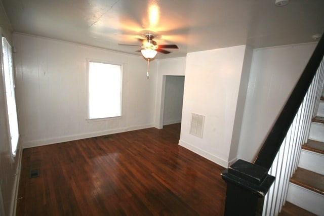 Building Photo - 1609-11 W Club
