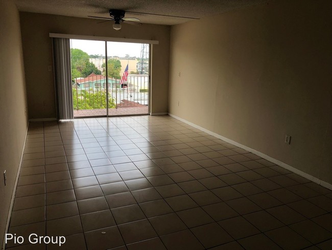 Building Photo - 4480 Palm Ave