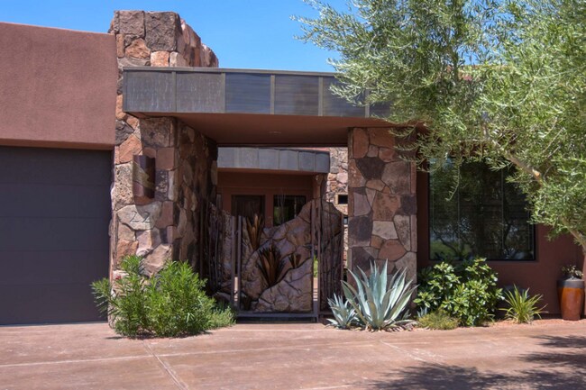Foto del edificio - 1500 Splitrock Dr