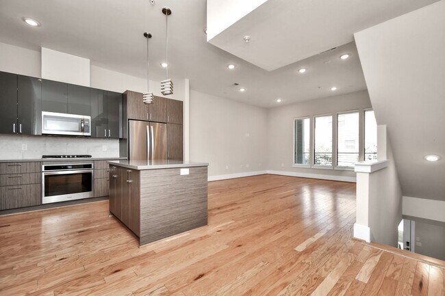 Foto del edificio - Mid-Town rental available