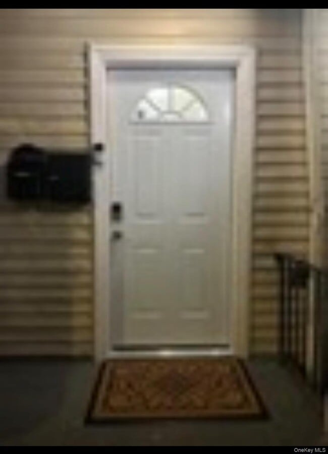 Building Photo - 16 Knowles St