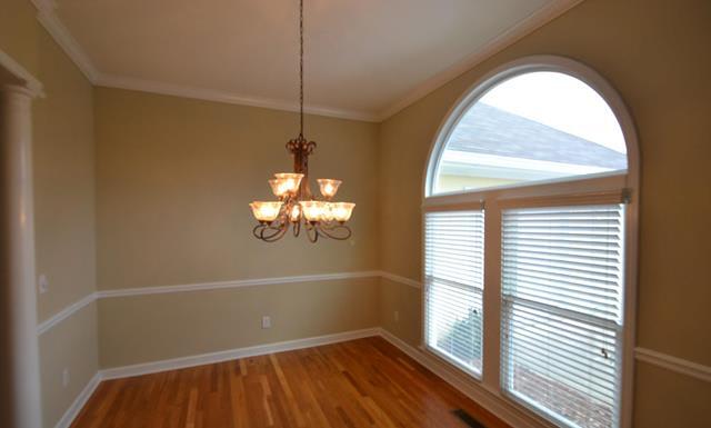 Building Photo - 2196 Woodbriar Dr