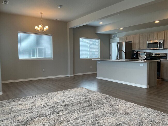 Foto del edificio - Beautiful Townhome in Townes At Woodmen Heights